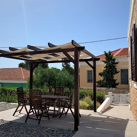 Villa Miranda Chalki Town ภายนอก รูปภาพ