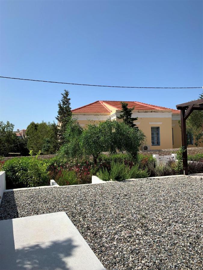 Villa Miranda Chalki Town ภายนอก รูปภาพ