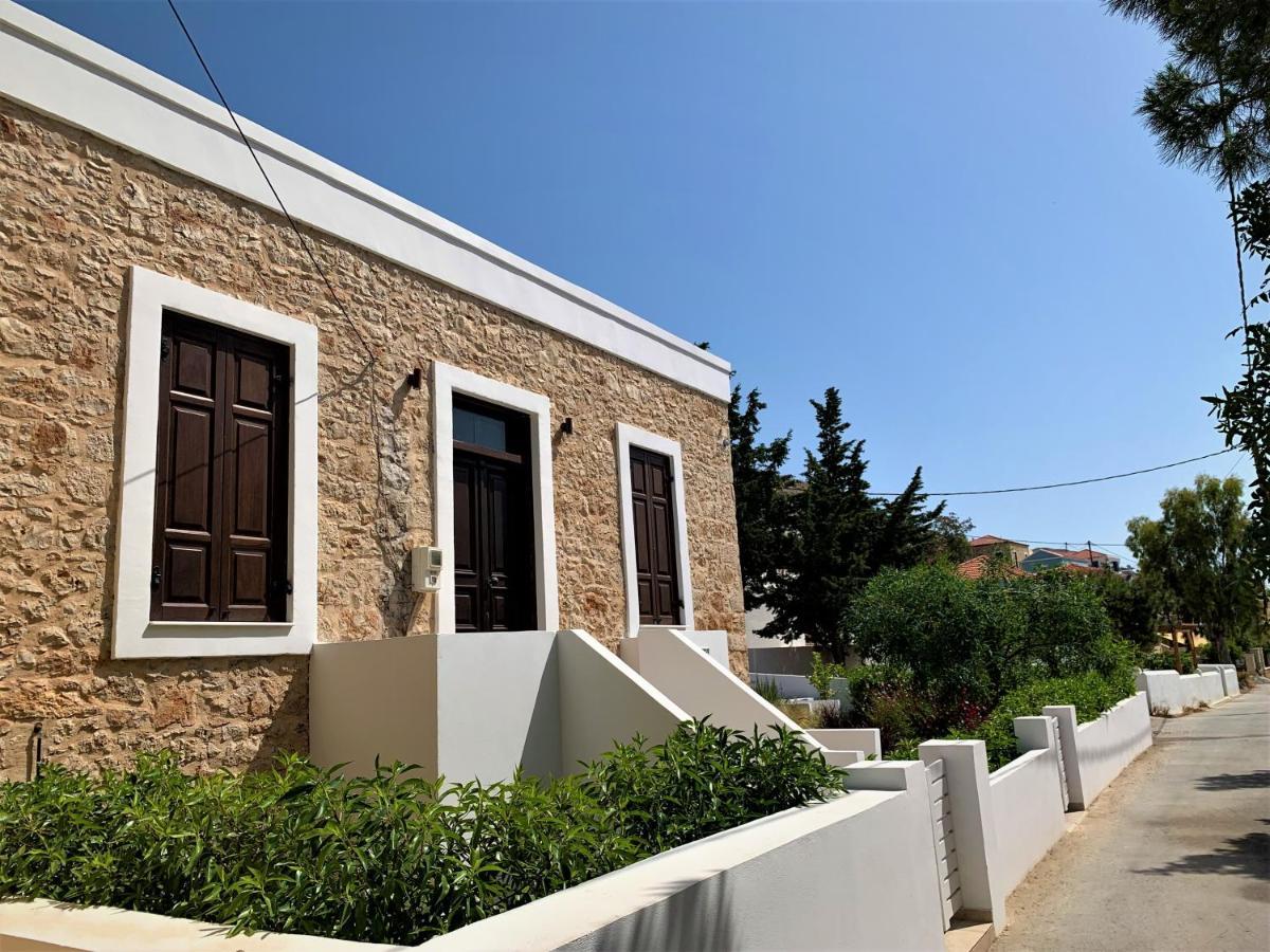 Villa Miranda Chalki Town ภายนอก รูปภาพ