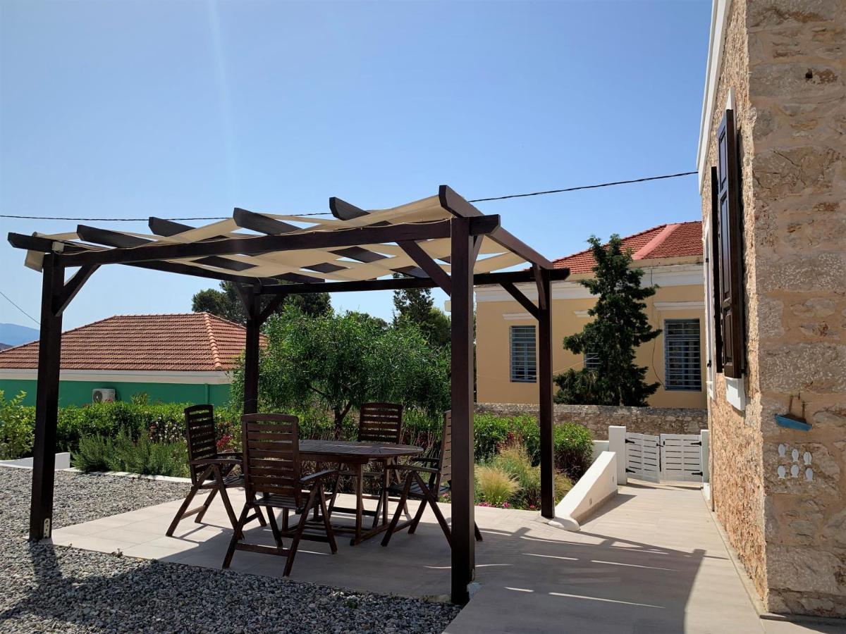 Villa Miranda Chalki Town ภายนอก รูปภาพ